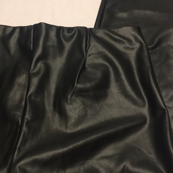 NWT Banana Republic High Rise Black Vegan Faux Leather Leggings New Petite S L - Picture 7 of 7